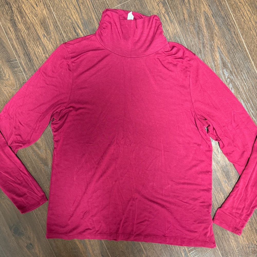 LEO & NICOLE DARK RED MAROON BURGUBDY RUCHED HIGH TURTLE NECK